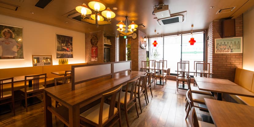 セルフオーダー・予約台帳をフル装備で、50種類以上の料理や飲み放題にも少人数で対応(町の洋食屋さん グリルマリノ)